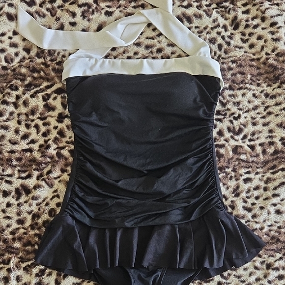 Ralph Lauren Black and White One Piece Swimsuit - Picture 1 of 3